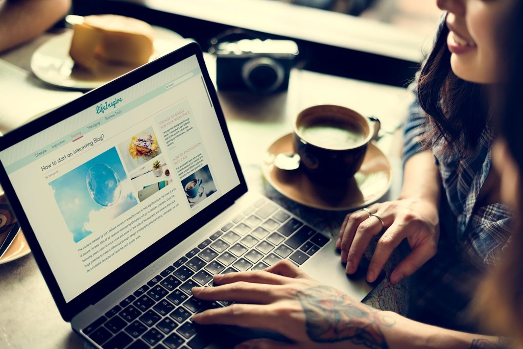 Thiết Kế Website Bán Hàng Cần Những Tính Năng Gì Để Bán Được Hàng Thật Sự 1 thiết kế website bán hàng