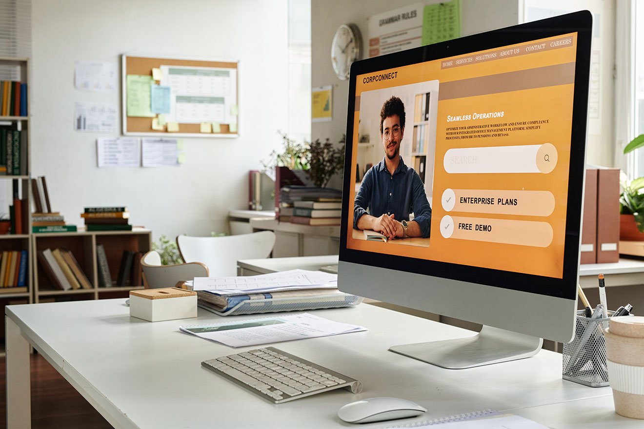 Thiết kế website thương mại điện tử kết hợp mạng xã hội để bán mỹ phẩm hiệu quả